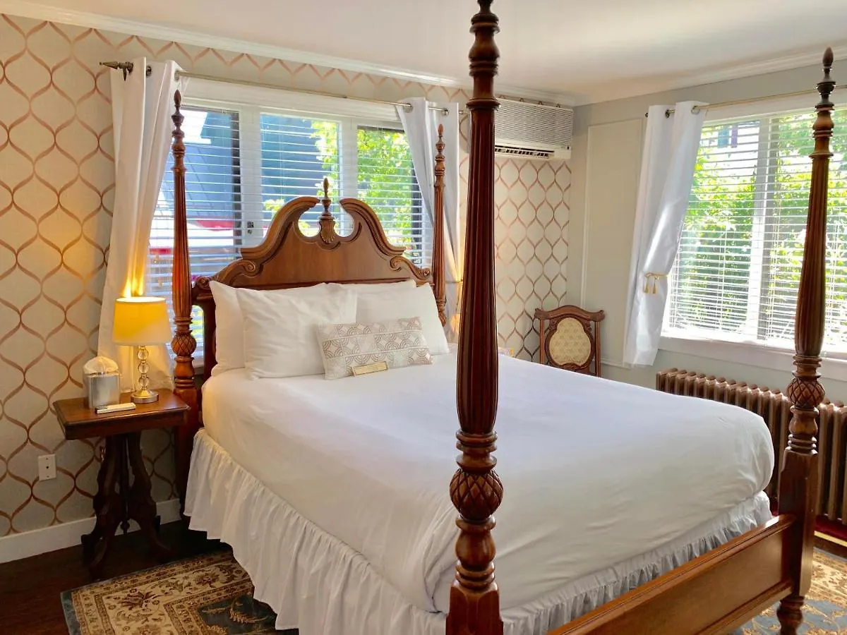Ivy Manor Village Center Hotel Bar Harbor