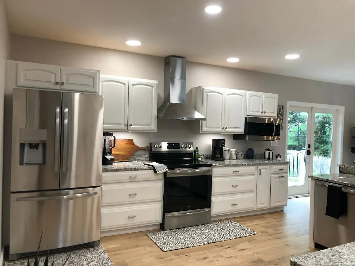 The Mighty Oaks Retreat,modern House Acadia Mdi Villa *