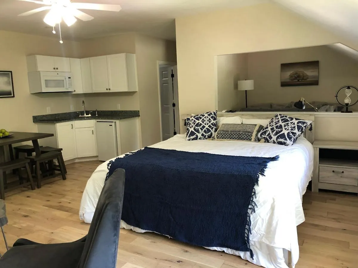 The Mighty Oaks Retreat,modern House Acadia Mdi Villa *