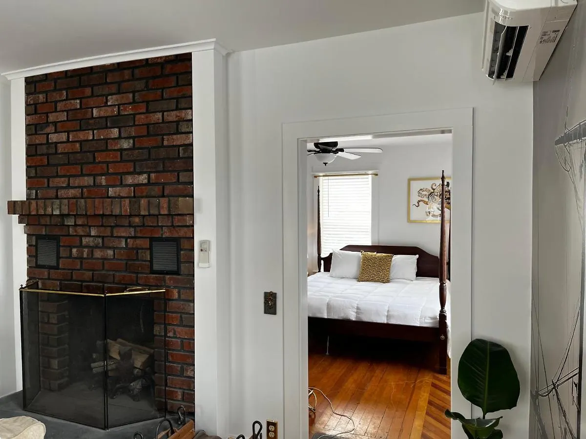 Queen Anne's Revenge Otel