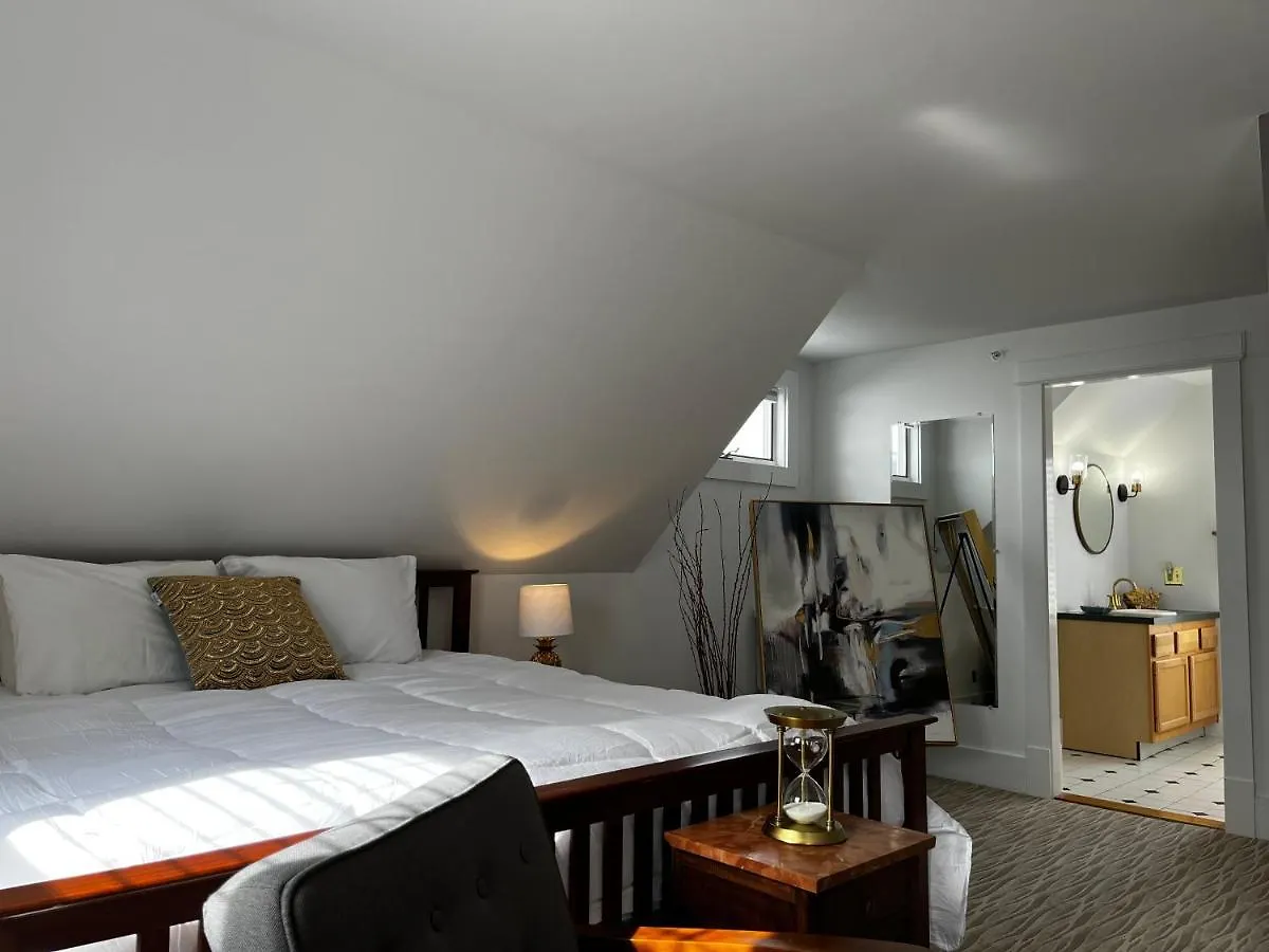 Queen Anne's Revenge Otel 3*