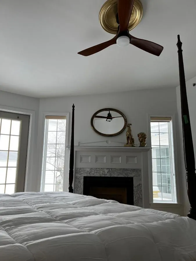 Queen Anne's Revenge Otel 3*