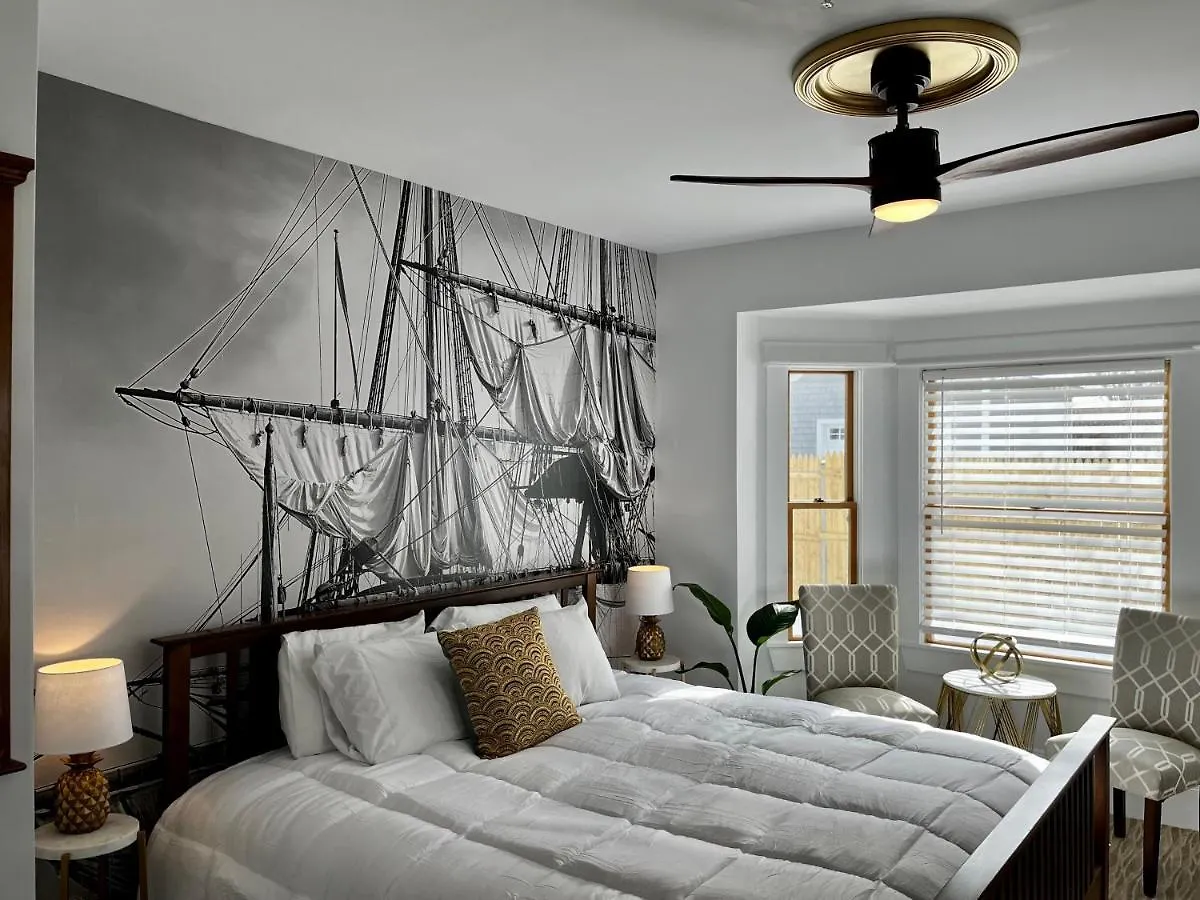 Queen Anne's Revenge Hotel 3*