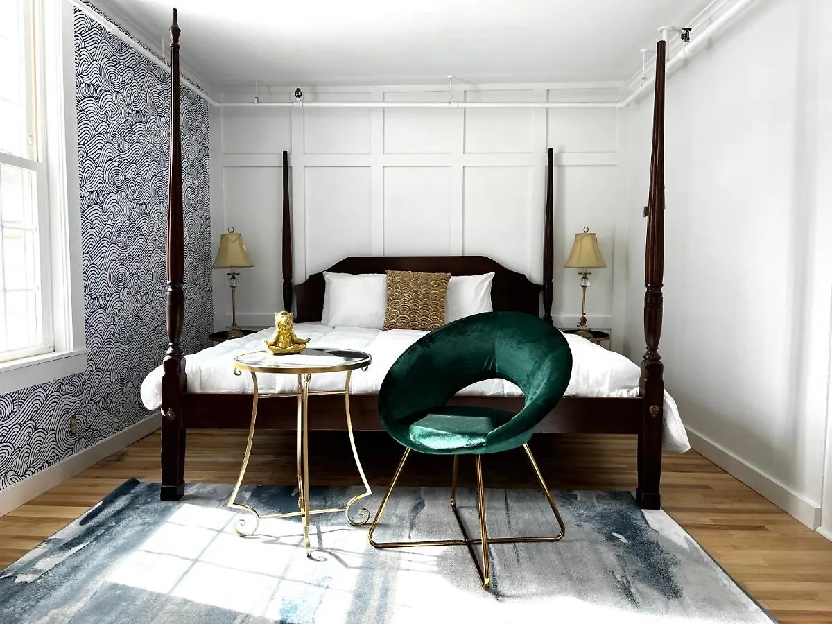 Queen Anne's Revenge Otel