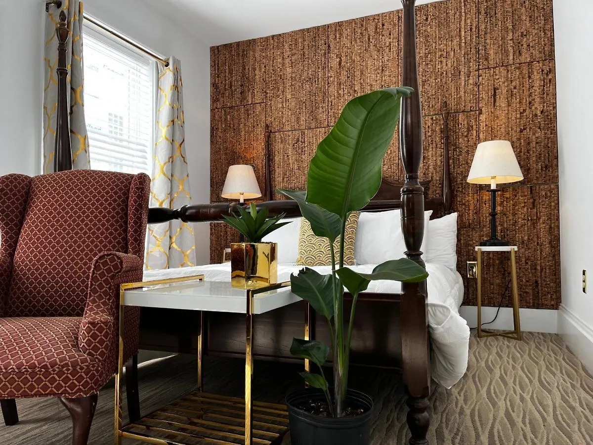 Queen Anne's Revenge Hotel 3*