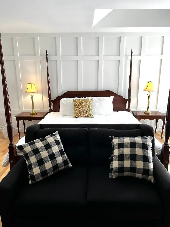 Queen Anne's Revenge Otel 3*