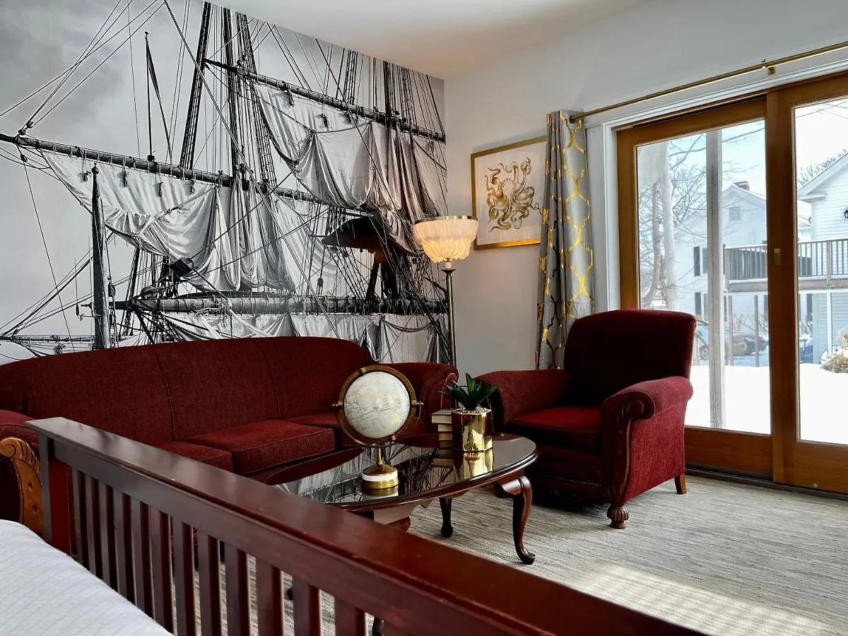 Queen Anne's Revenge Hotel 3*