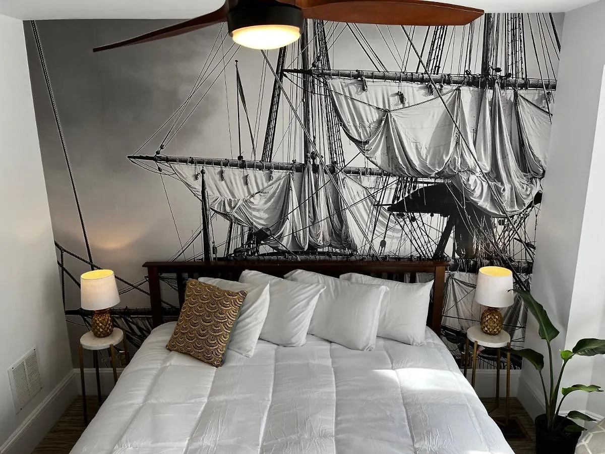 Queen Anne's Revenge 3* Bar Harbor