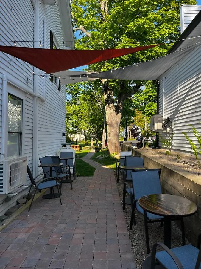 Queen Anne's Revenge 3* Bar Harbor