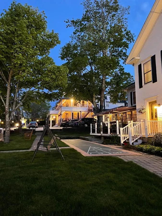 Queen Anne's Revenge Otel 3*
