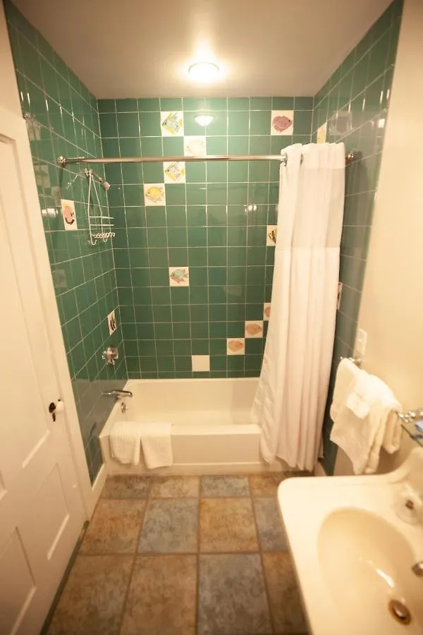 B&B Yellow House 바 하버