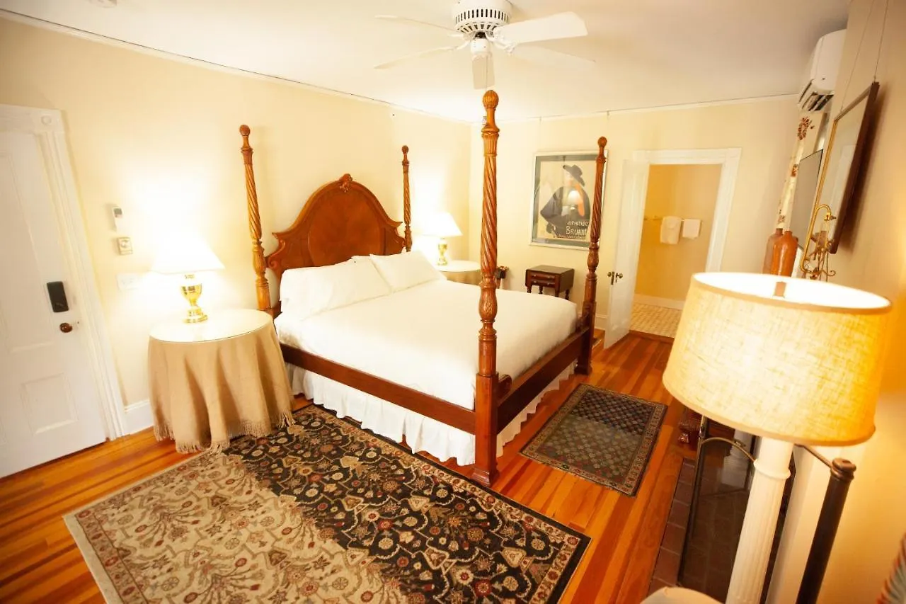 Yellow House B&B