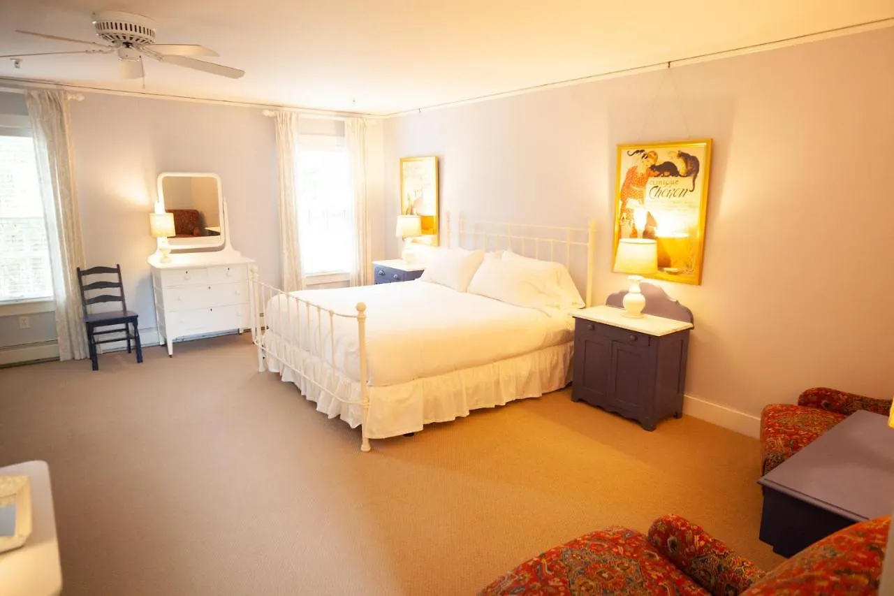 B&B Yellow House