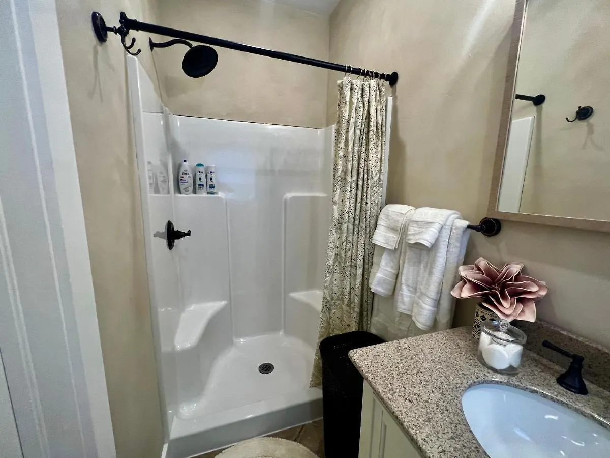 The Reminisce Vacation 5br/3bt,downtown Bh *