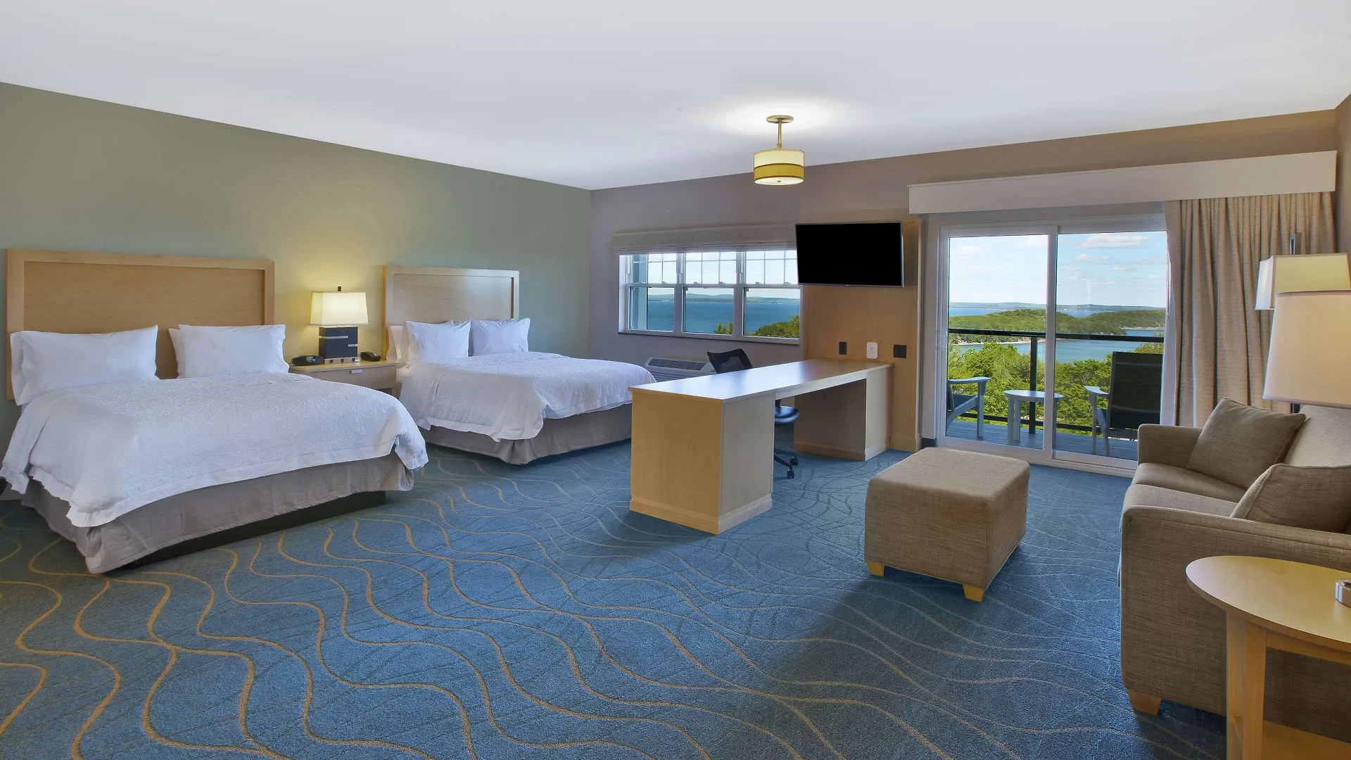 Hampton Hotel 3*