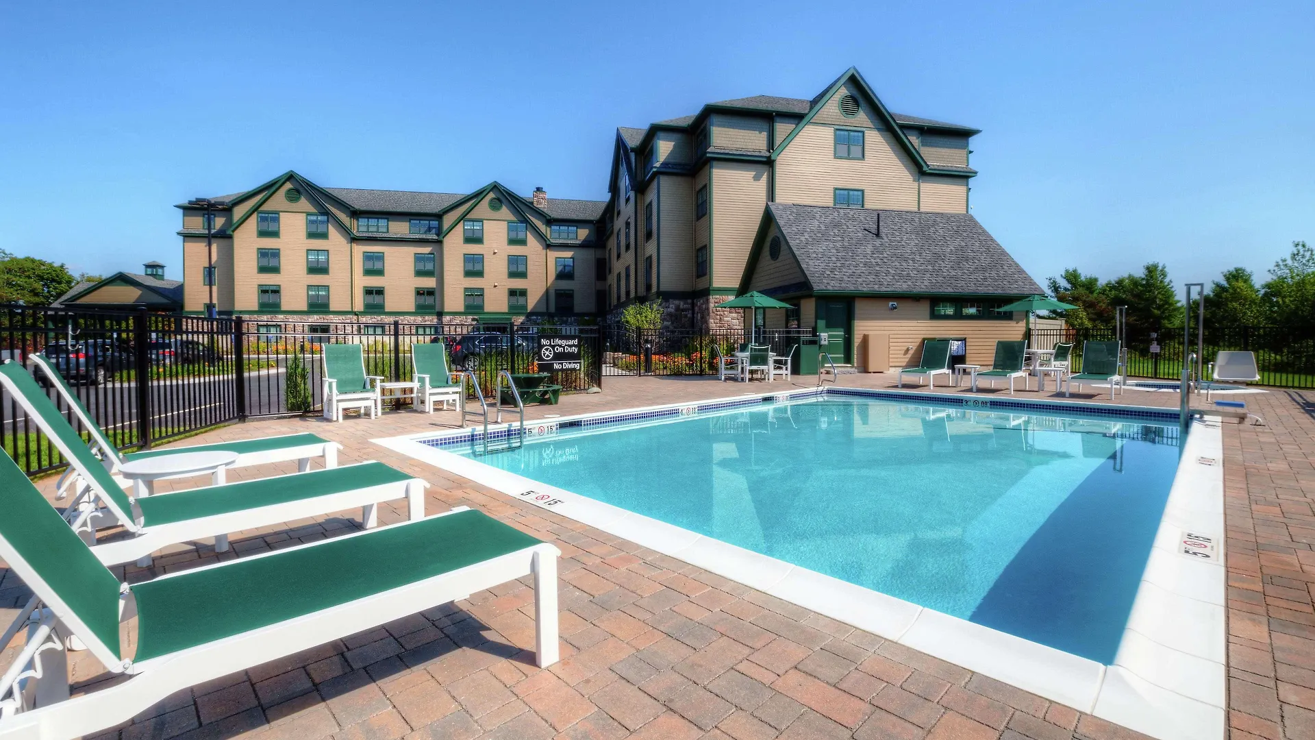 Hampton Hotel