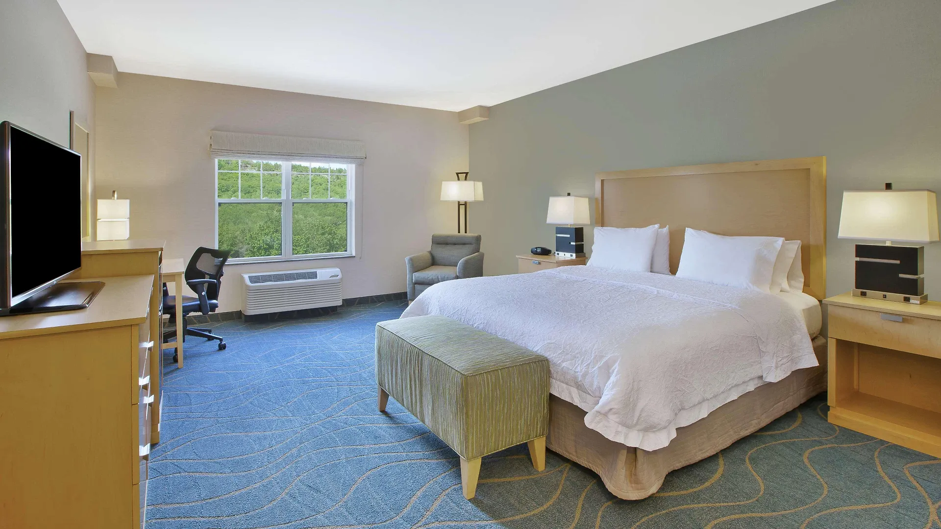 Hampton Hotel 3*