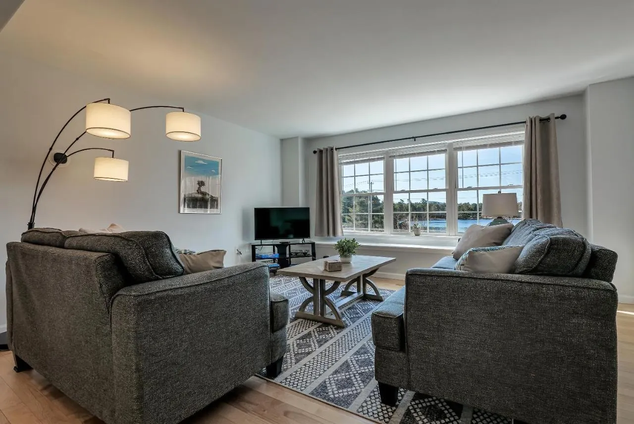 3 Bedroom Private Pondside View New Reno Moose * 巴港