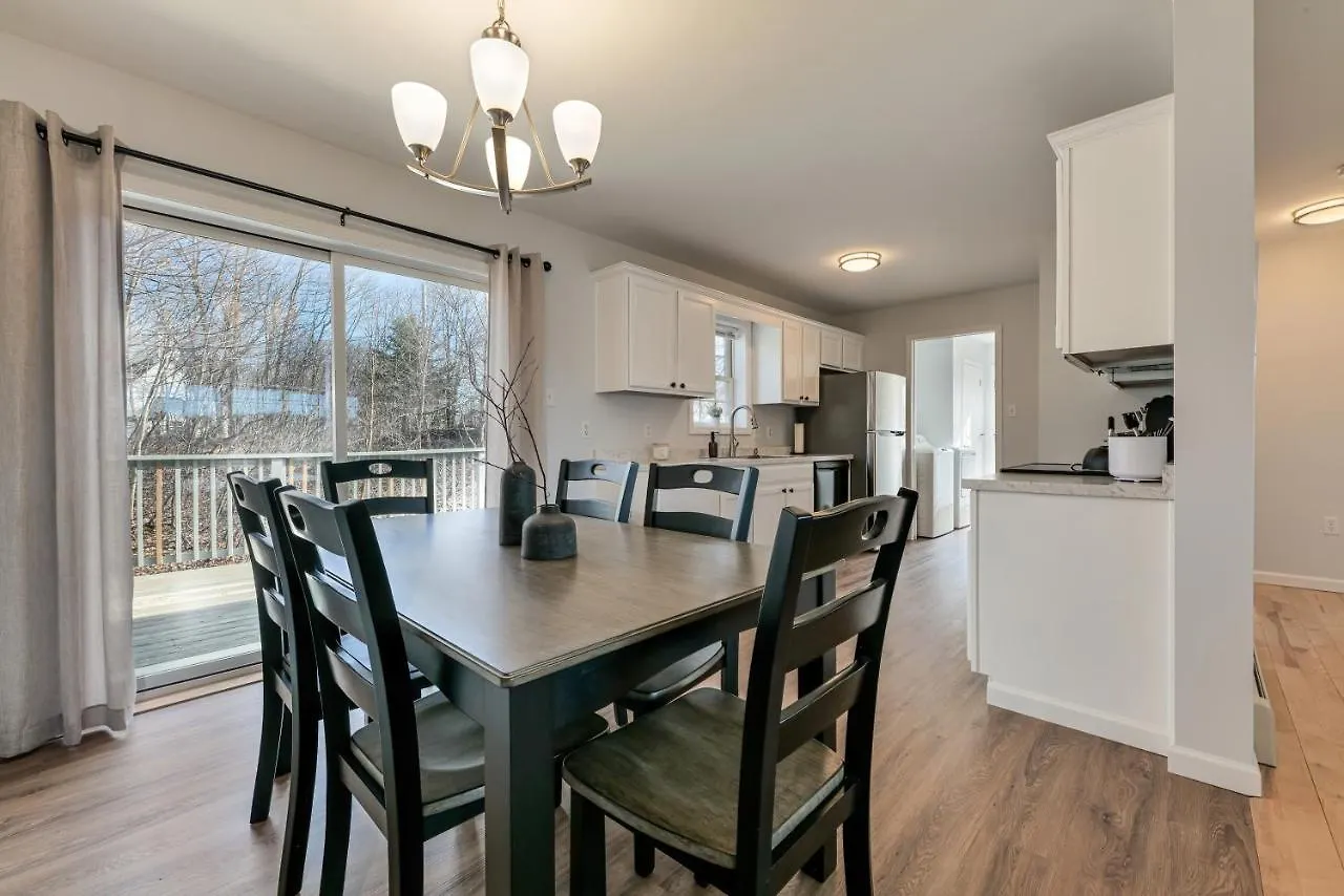 3 Bedroom Private Pondside View New Reno Moose *