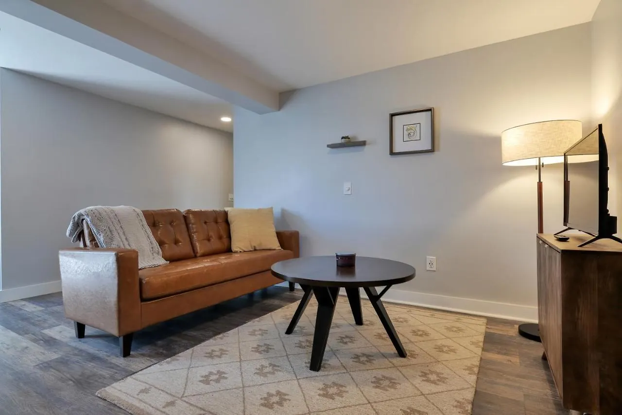 Apartment Cozy 1br W/ 4min Walk To Downtown Blueberry Hill
