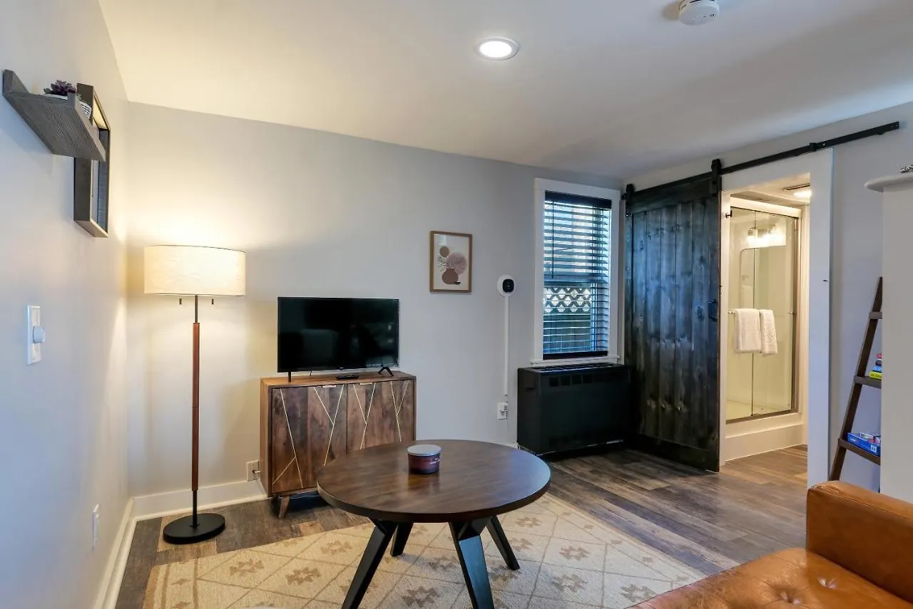 Cozy 1br W/ 4min Walk To Downtown Blueberry Hill Apartment Bar Harbor
