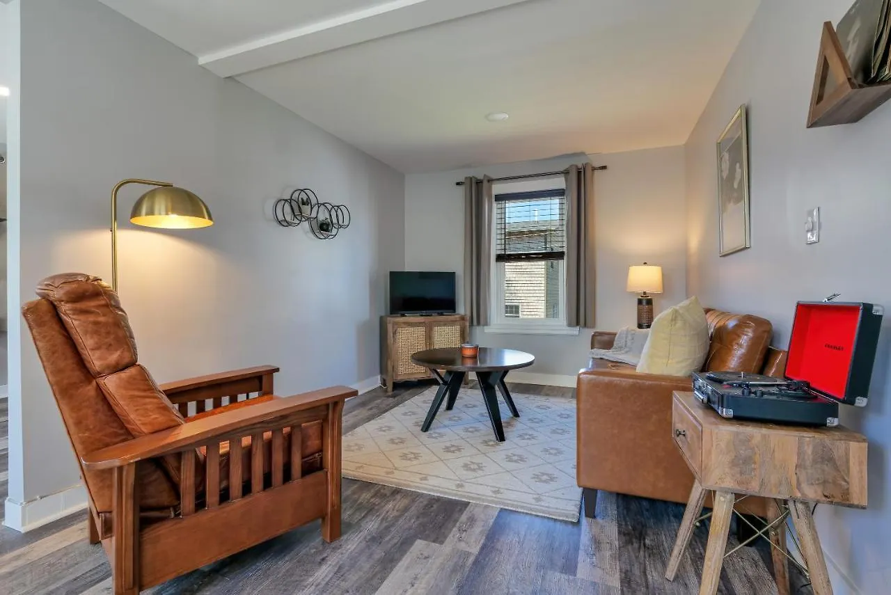 Cozy 1 Bedroom In The Center Of Bh! Inspiration Point Apartment