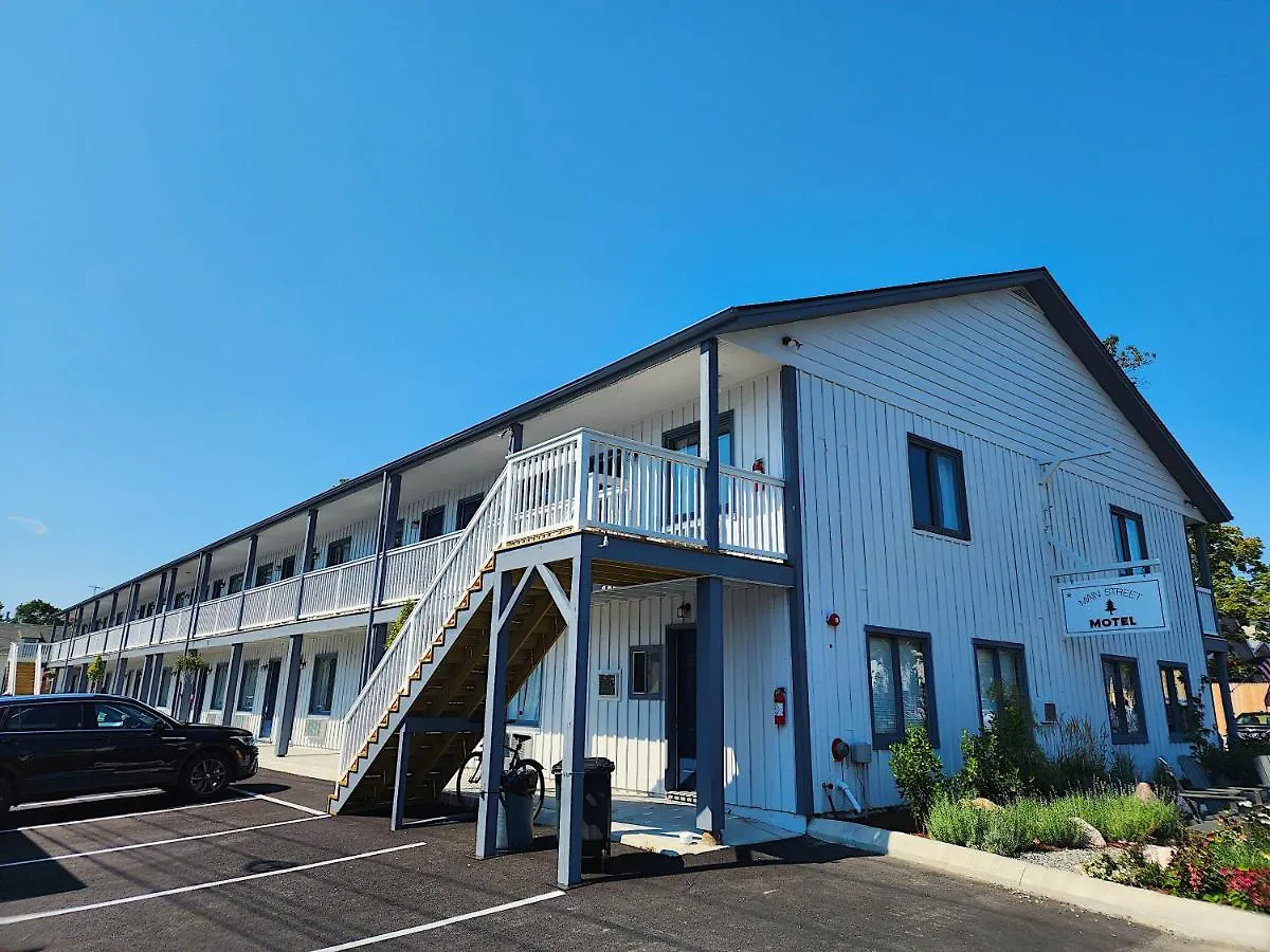 Hotel Main Street *