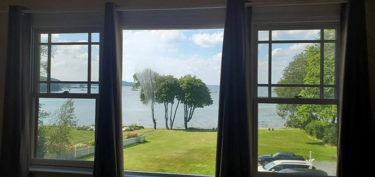 Inn Saltair Waterfront