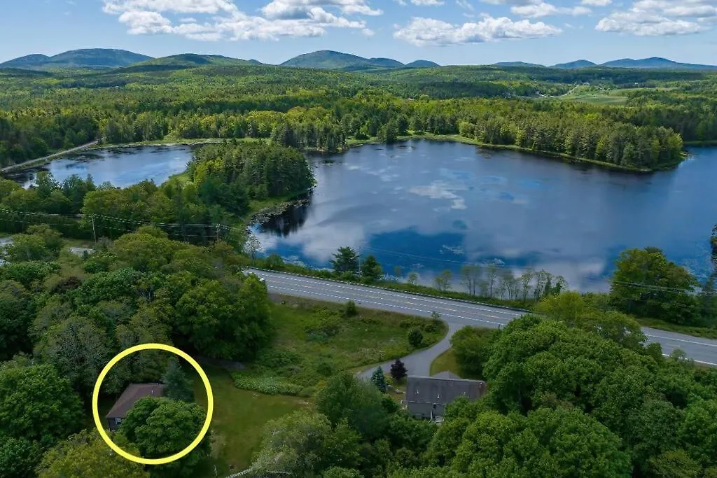 2 Bedroom W/ Pondside View Backyard Maine Escape Bar Harbor
