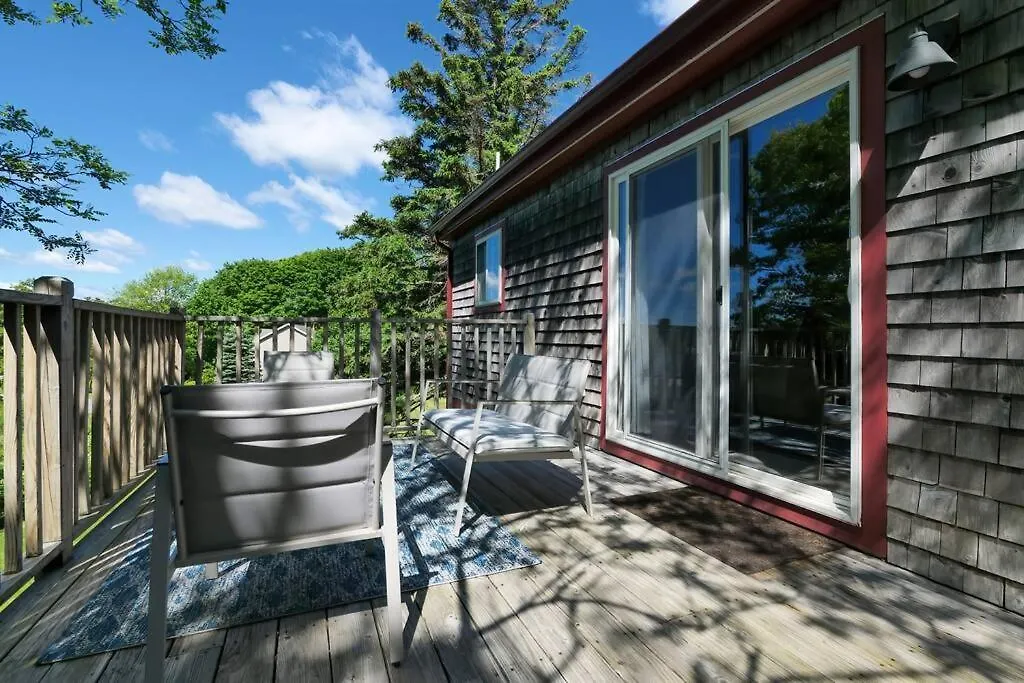 2 Bedroom W/ Pondside View Backyard Maine Escape Holiday home Bar Harbor