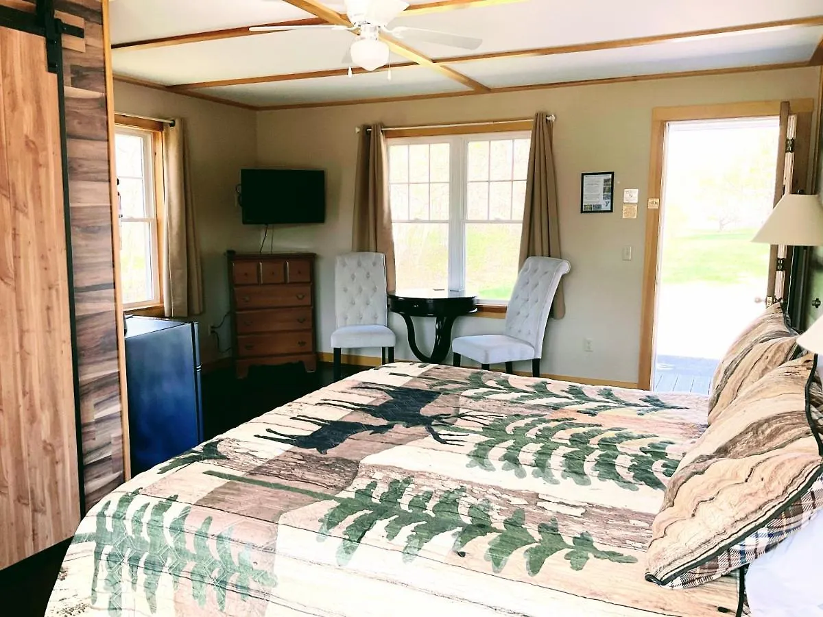 Eden Village And Motel 2*