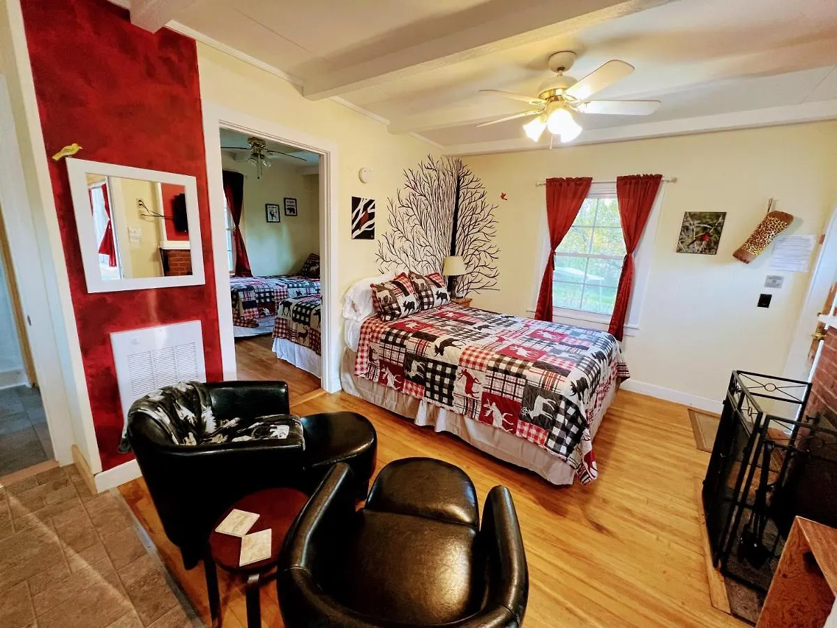 Eden Village And Motel 2*