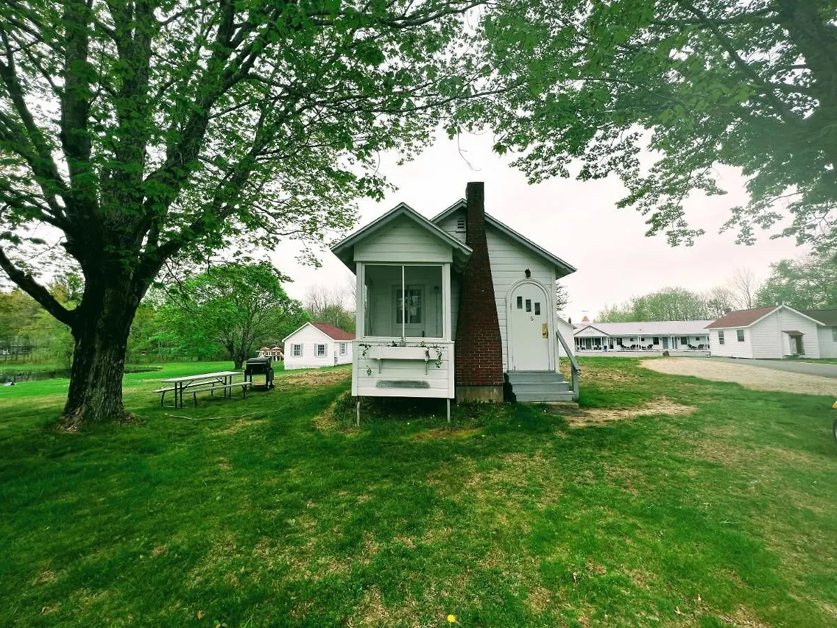 Eden Village And Motel 2*