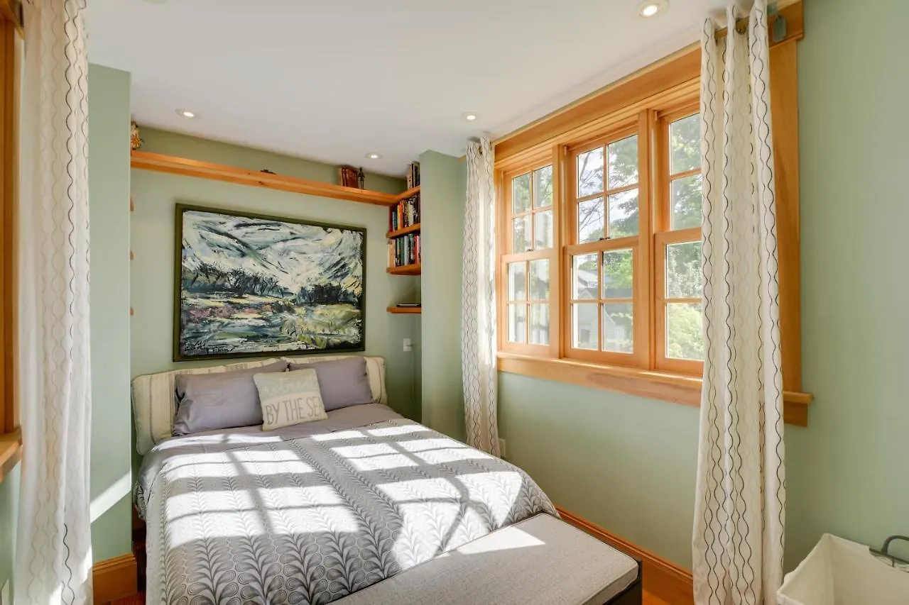 Holiday home Downtown About 1 Mi To Acadia! Bar Harbor