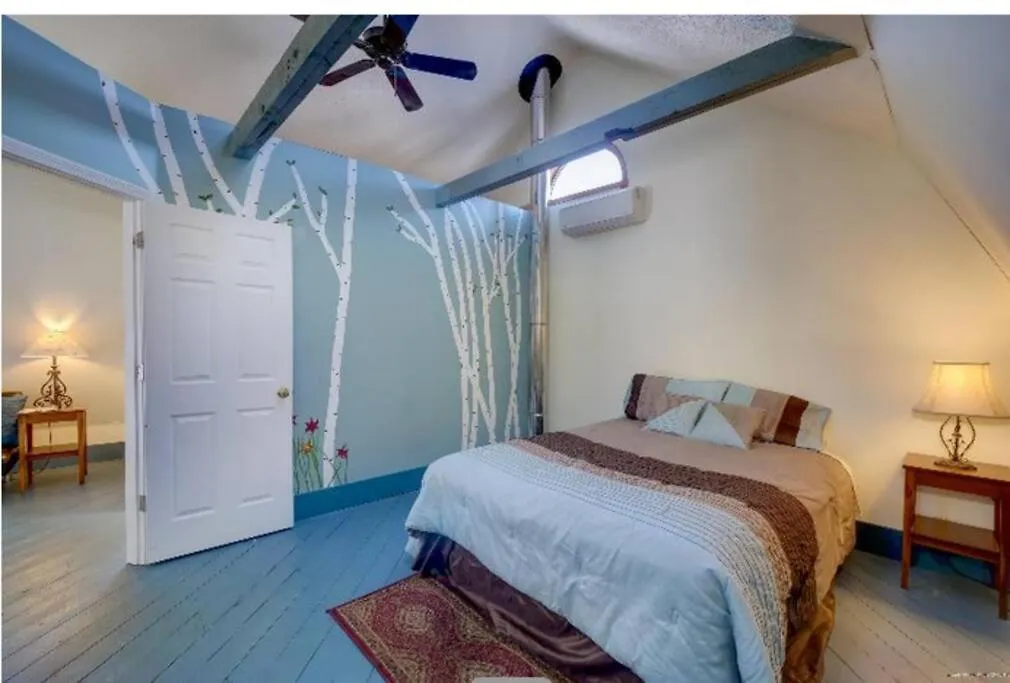 3 Bedroom 2 Bath Carriage House