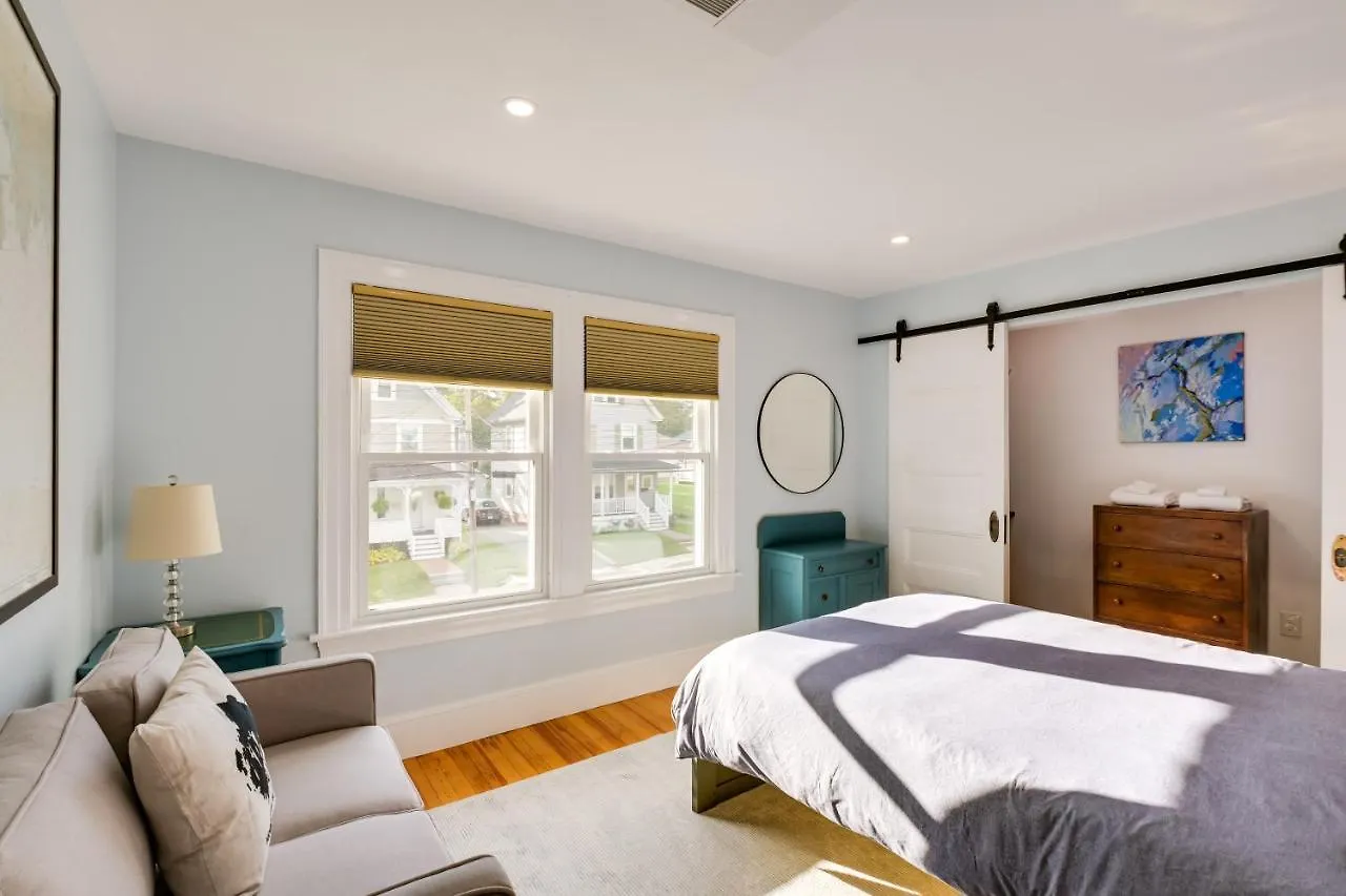 Historic About 2 Blocks To Main St! Holiday home