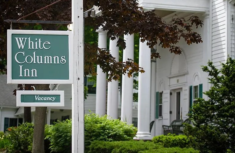 Bed & Breakfast Anne's White Columns