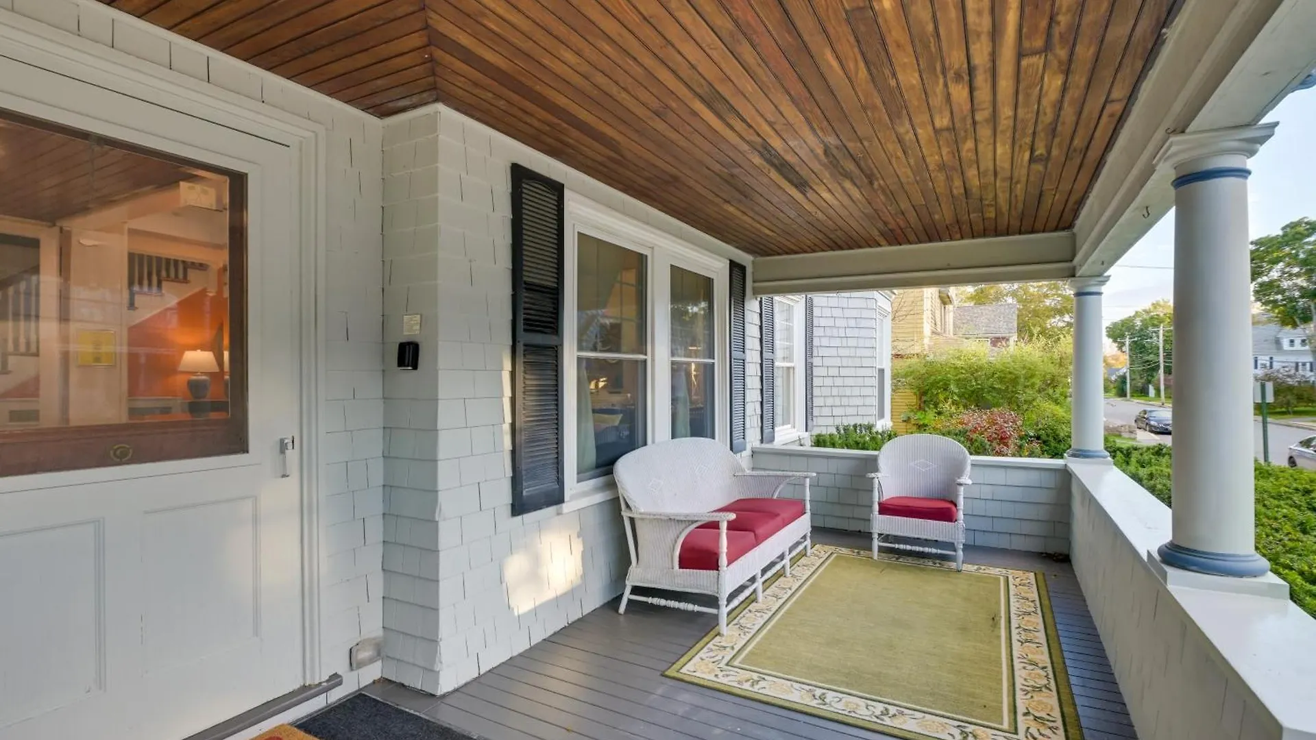 Historic About 2 Blocks To Main St! Holiday home