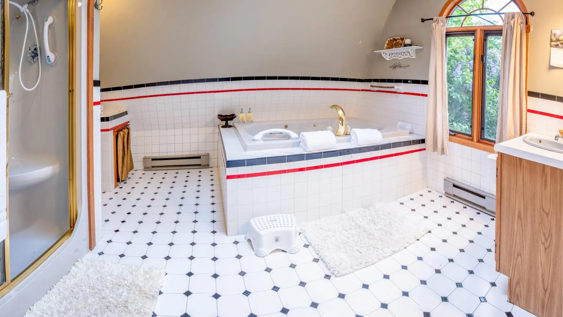 Heathwood Inn 3*