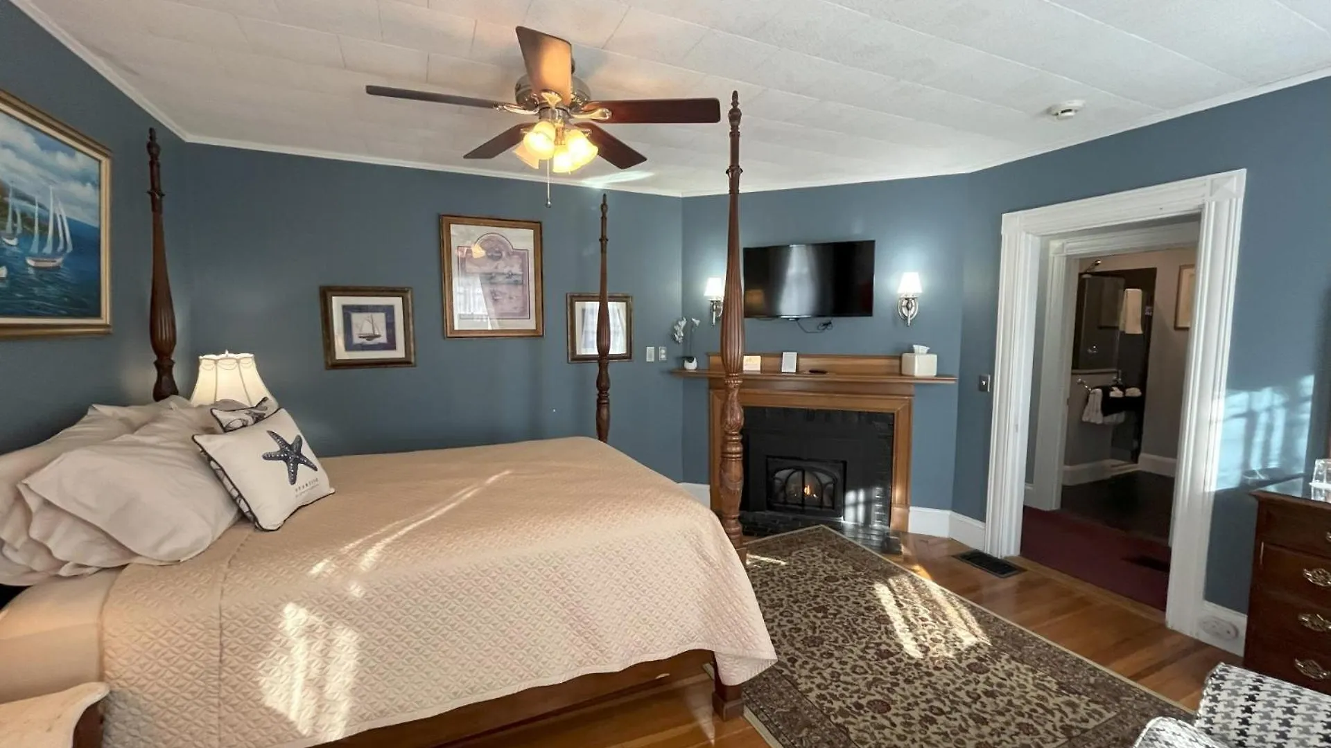 Saltair Waterfront Inn 3*