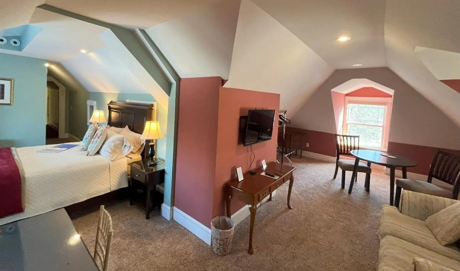 Saltair Waterfront Inn