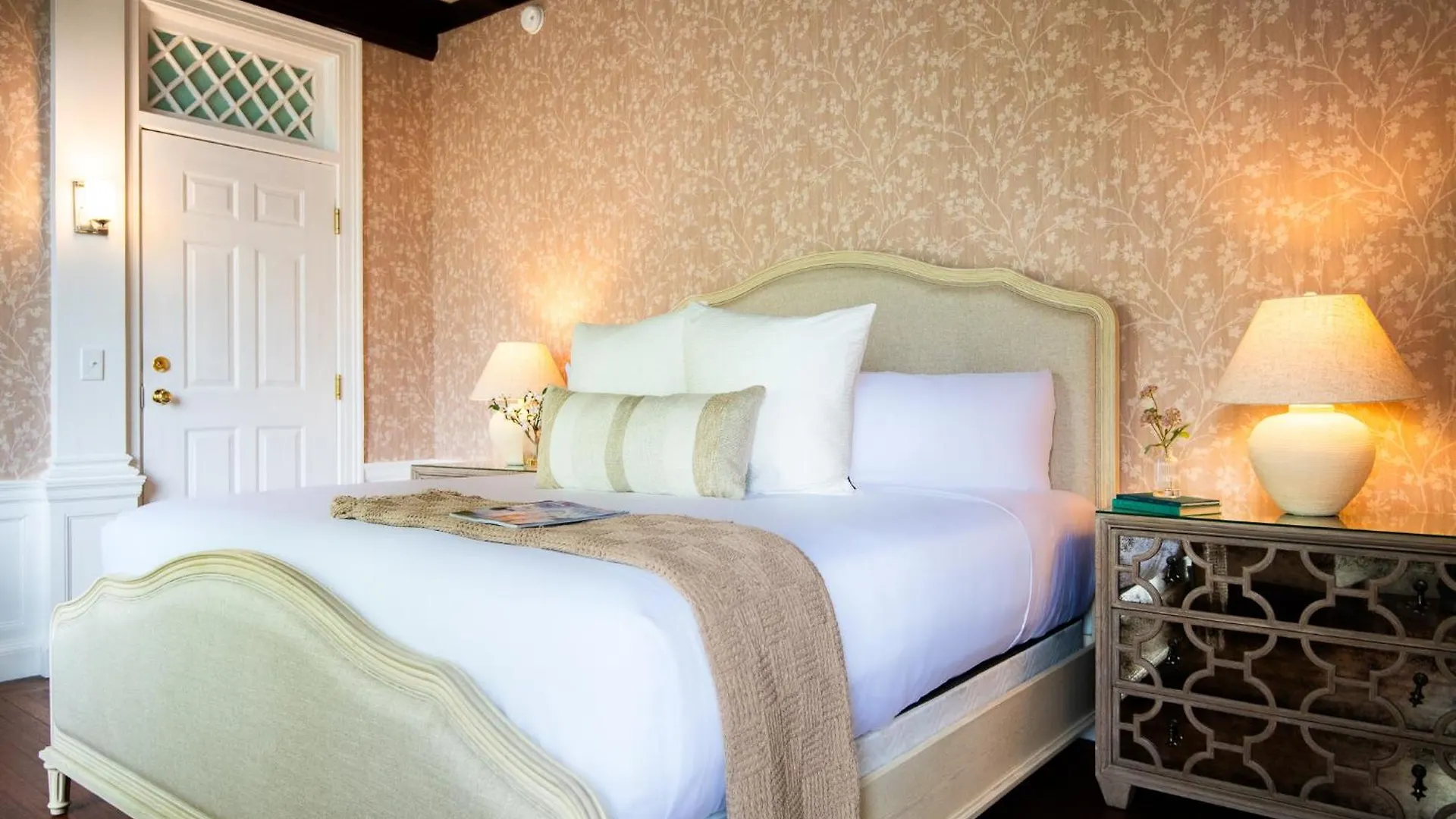 Cleftstone Inn Bed & Breakfast 3*