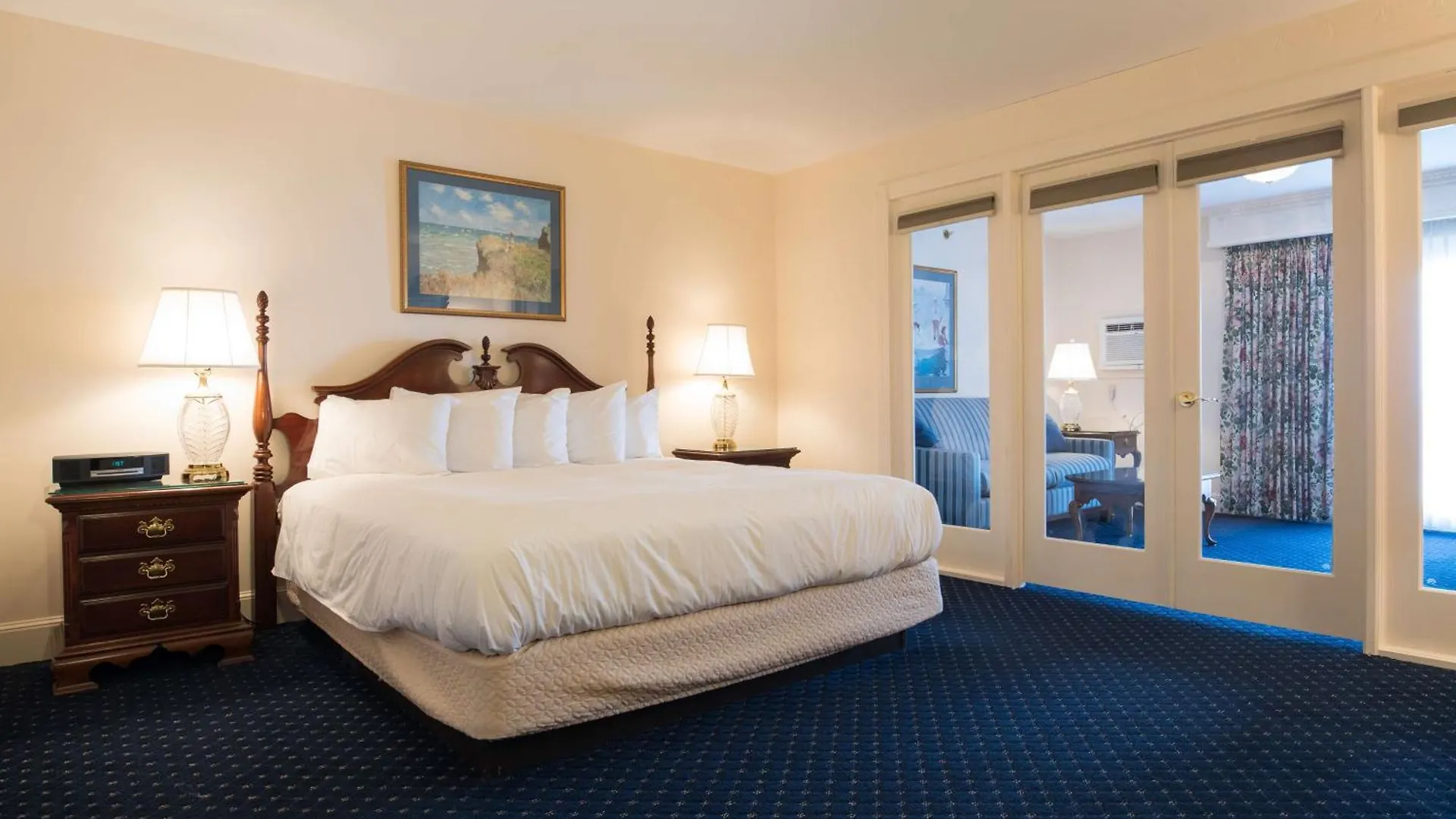 Otel Bluenose -