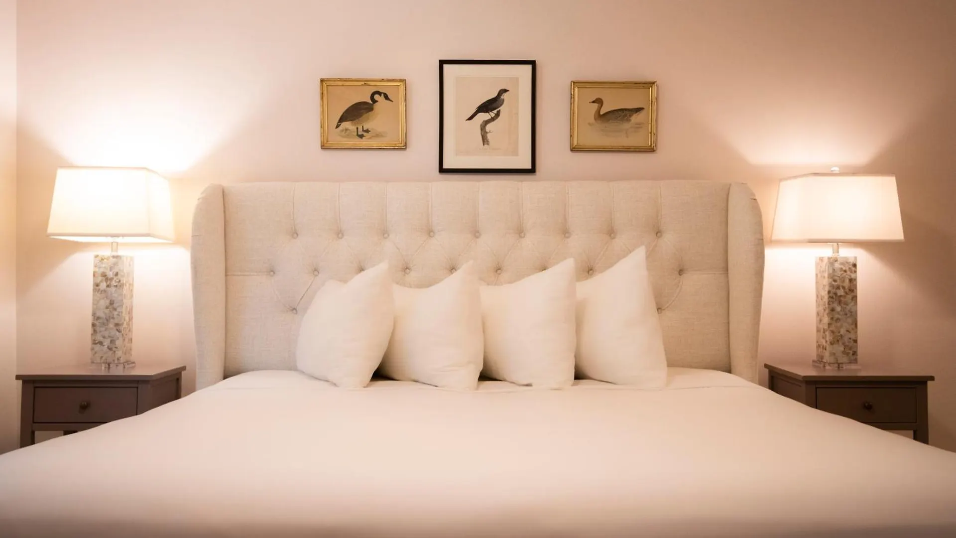 Manor Hotel 3*