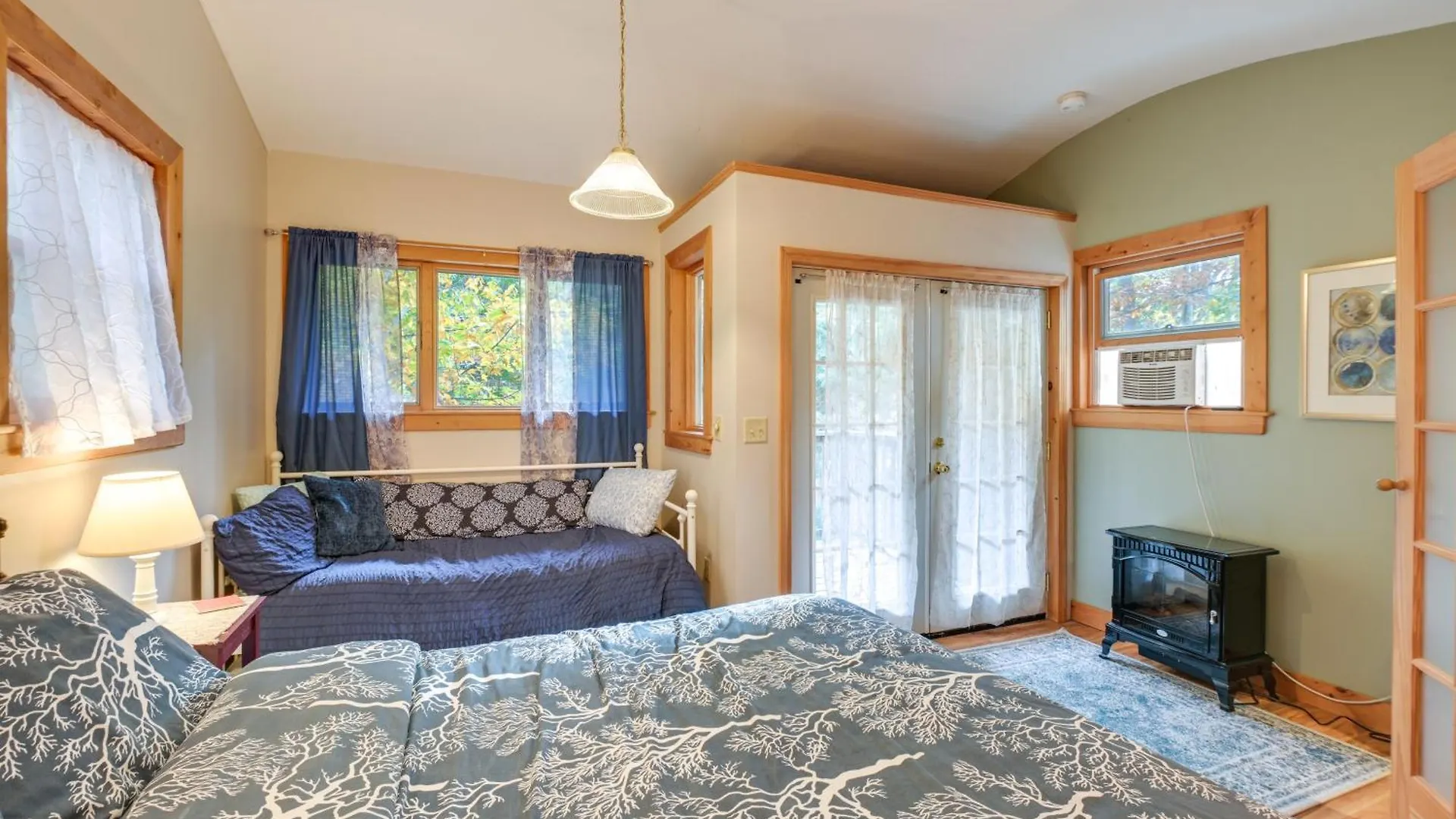 Holiday home 1 Mi To Acadia Near Downtown Bar Harbor!