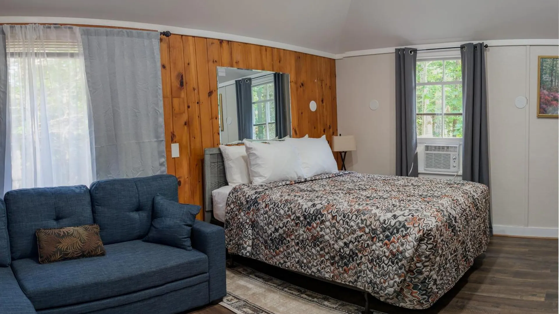 Hinckleys Dreamwood Motel *