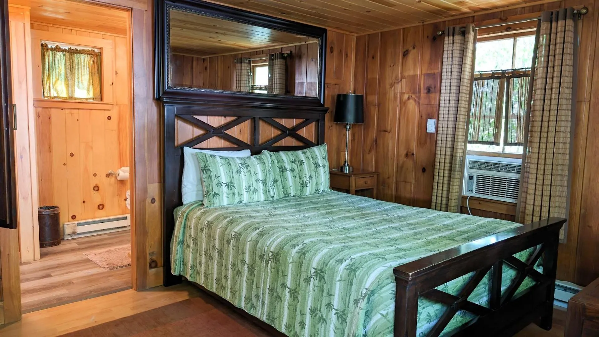 Motel Hinckleys Dreamwood