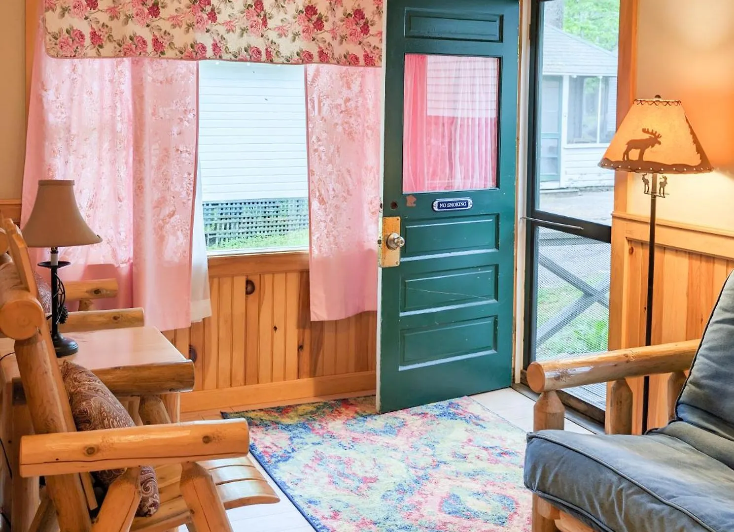 Motel Hinckleys Dreamwood