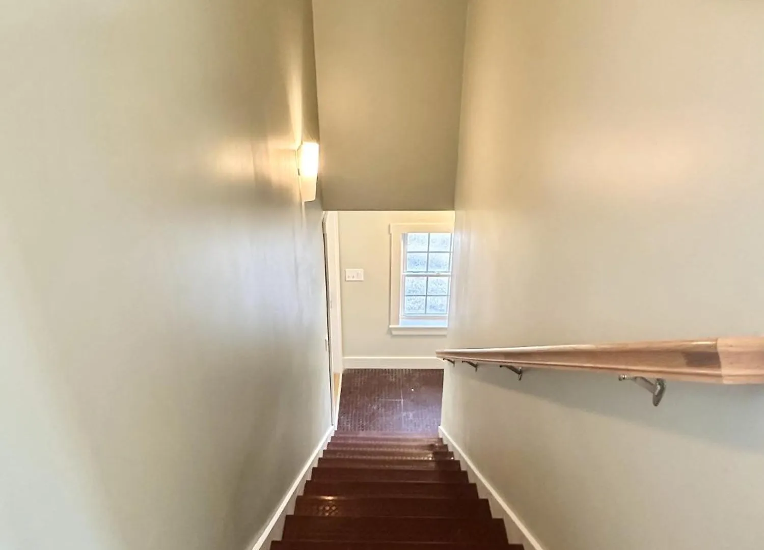 2 Bedroom In Town Hill 