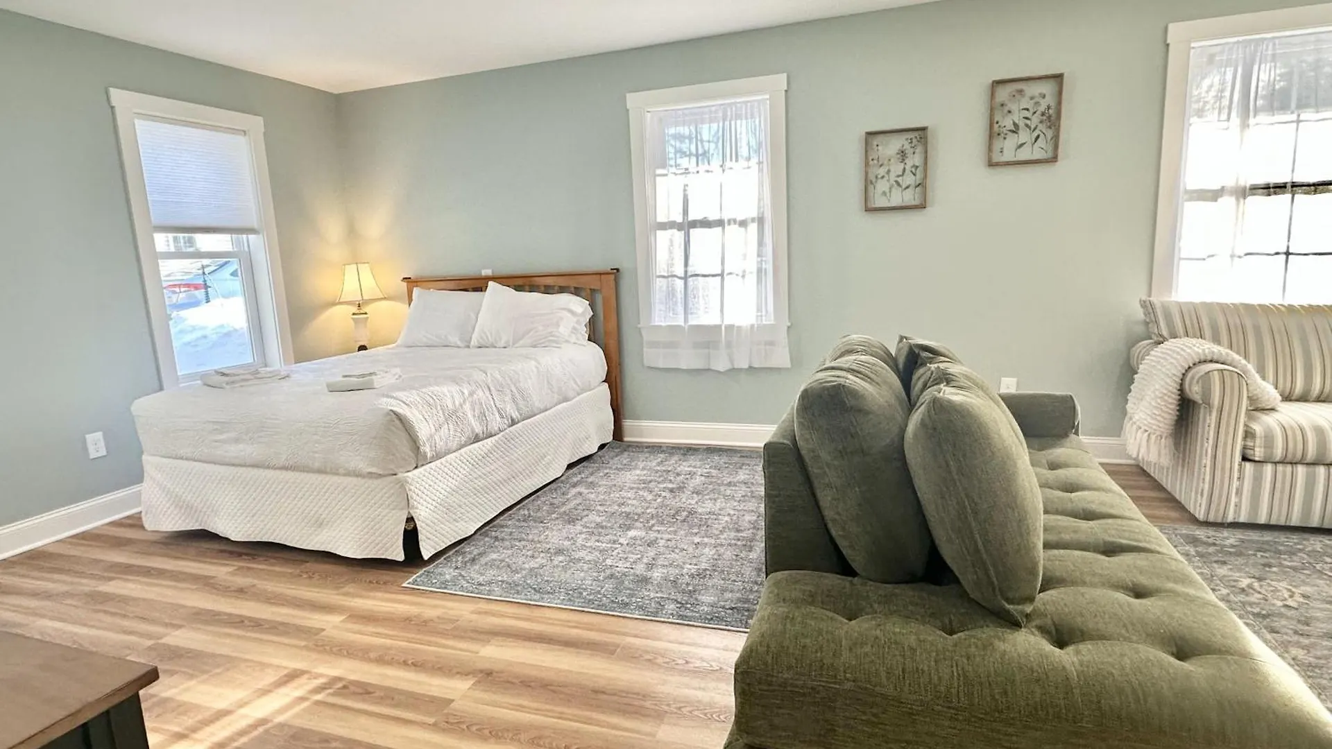 2 Bedroom In Town Hill 